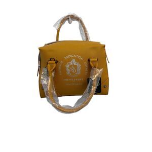 Harry Potter Hufflepuff Hogwarts Bucket Handbag Yellow/ Plaid. NWT
